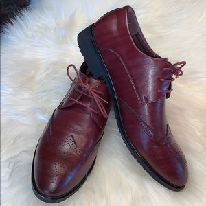 NEW wingtip leather shoe NWOT